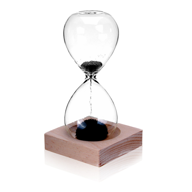 Sablier magnétique créatif à limaille de fer noire, base en bois — cabinet de curiosités Curiosa